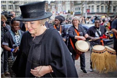 Prinses Beatrix woonde zondagmiddag het nationaal eerbetoon bij voor Nelson Mandela in de Stadsschouwburg in Amsterdam. Foto |  Novum PATRICK VAN KATWIJK