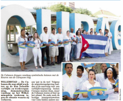 De Cubanen droegen vandaag symbolische ketenen met de kleuren van de Curaçaose vlag. Foto |  Amigoe/Edsel Sambo
