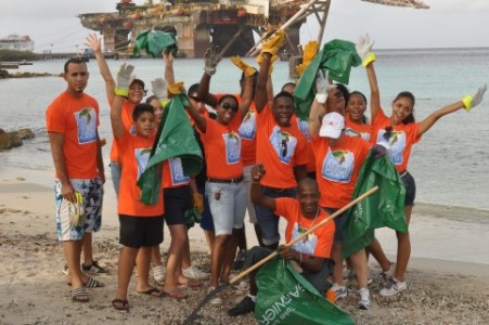 Miss Curaçao Teenagers ruimen op