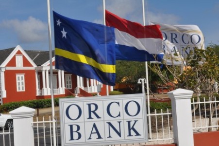 Vlaggen halfstok op Curaçao