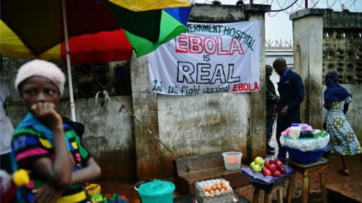  Een waarschuwing voor ebola in Freetown, de hoofdstad van Sierra Leone  |AFP. 