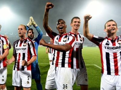 De Willem II-spelers vieren de zege op NAC. ©Joris Buijs/PVE