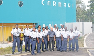 Twintig politieagenten van Politur brachten onlangs een bezoek aan Carmabi. | FOTO CARMABI