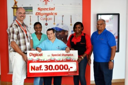 30.000 Gulden voor Special Olympics van Digicel