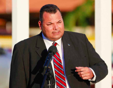 MP Ivar Asjes heeft alle premiers uitgenodigd om Koninkrijksdag in Curacao te vieren. 'Geen sprake van boycot'.