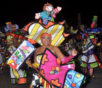 Met de traditionele Marcha di Despedida is gisteren vaarwel gezegd tegen de carnavalsperiode van 2015. | Foto Jeu Olimpio