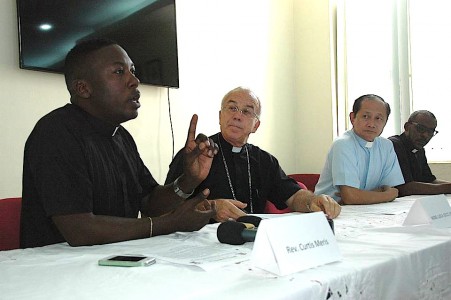 lnr: pastoor Curtis Meris, bisschop Luis Secco, vicaris Gregg Redoblado en pastoor Alton Fraai | Foto Ken Wong
