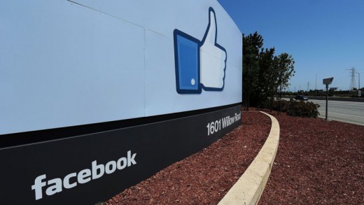 Het logo van Facebook bij het hoofdkantoor in de VS | Foto AFP