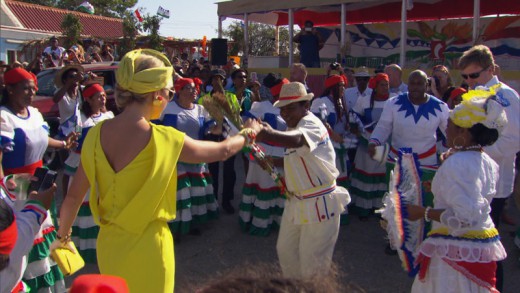 Koning Willem-Alexander en Máxima tijdens hun bezoek aan Bonaire