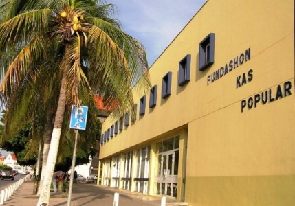 Fundashon Kas Popular (FKP)  Het totale bedrag aan huur bedraagt iets meer dan 600 duizend gulden.