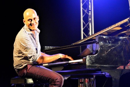 Pianist en muziekdocent Randal Corsen | Persbureau Curacao