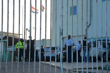 Gevangenisbewaker Sint Maarten aangehouden