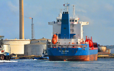 Oil tankers piling up at impaired PdV terminals |  Foto Persbureau Curacao