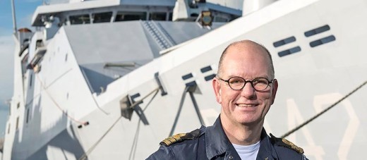Kapitein-luitenant ter zee Henk Suurveld, commandant van Zr. Ms. Friesland. | beeld Koninklijke Marine