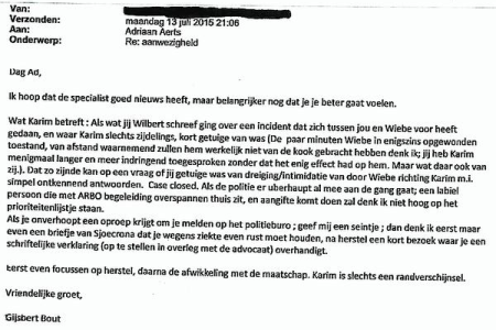 De mail die intern bij de accountantreus verstuurd werd over het conflict met Aachboun.|Foto: Telegraaf