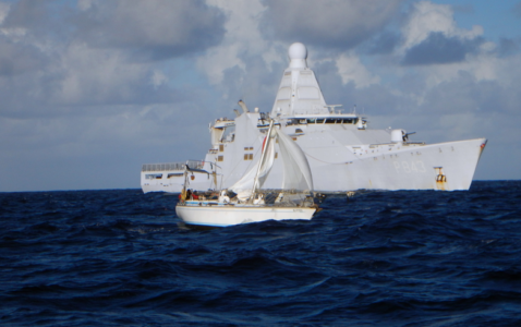 Kustwacht redt twee zeilers bij Sint Maarten