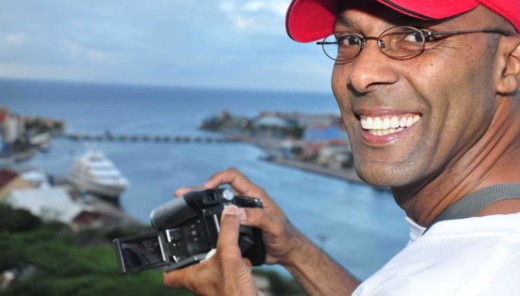 Braam klaagt journalist Cooper aan | Persbureau Curacao