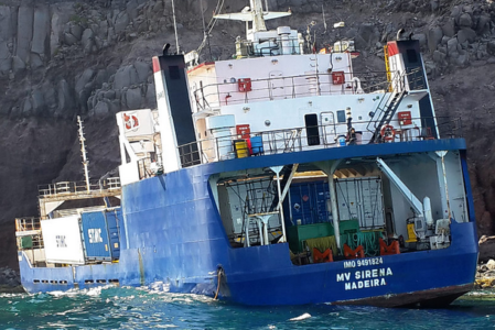 Cargo ship runs aground on north coast of St. Eustatius