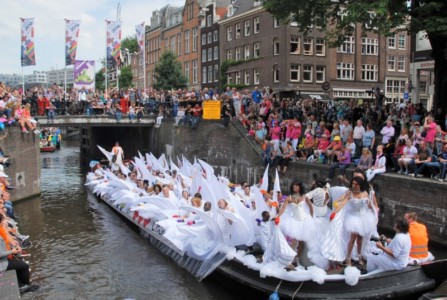 Ocan boot-Gay Pride 2016 Amsterdam | Antilliaans Dagblad
