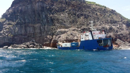 Stranded ship sealed off, no coral reefs damaged | Daily Herald