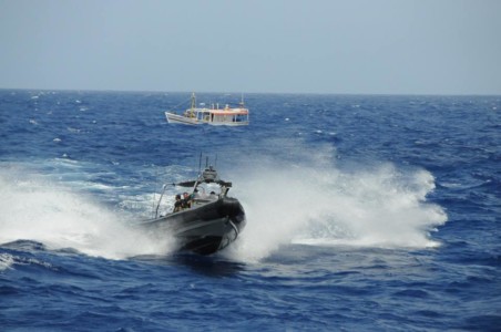 Vissersbootje vol cocaïne onderschept in Caribische Zee
