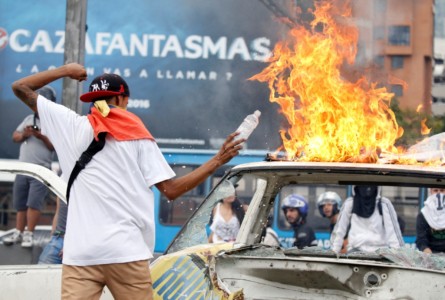 Traangas ingezet bij protest tegen Maduro