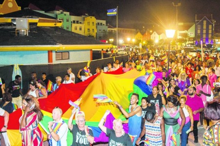 curacao-gay-pride-walk-2016-amigoe