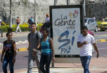 Verkiezingsposter in Cartagena | Foto: AP Photo / Ariana Cubillos / HH