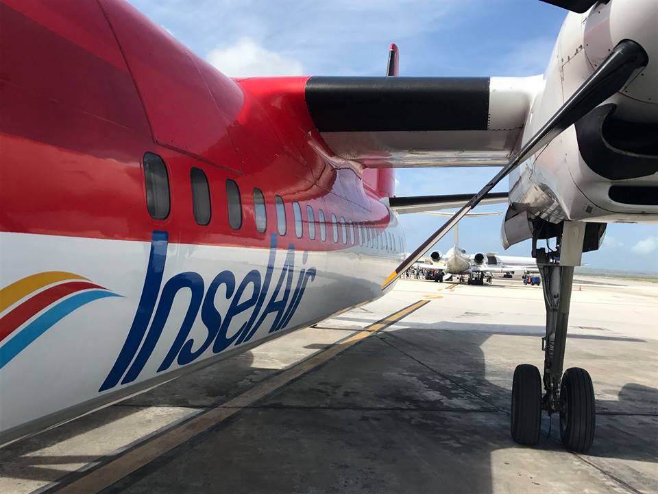 Inspection aircraft InselAir Aruba by Department of Civil Aviation of Aruba | Persbureau Curacao