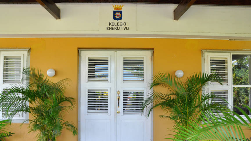 Het gebouw van het bestuurscollege op Bonaire Stephan Kogelman 