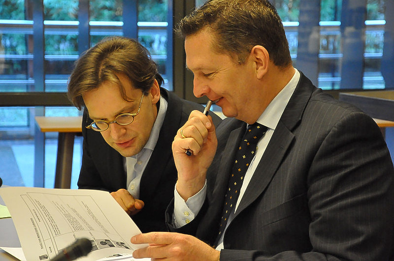 Ronald van Raak (SP) en Andre Bosman (VVD) | Daily Herald