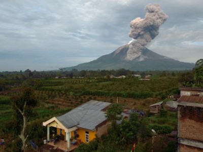 Paniek na hevige uitbarsting Indonesische vulkaan ©AFP
