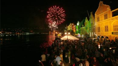 Vuurwerk show boven Curaçao 