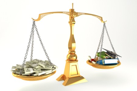 DUO op zoek naar 2100 ex-bursalen op Curaçao om studieschuld