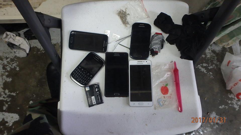 Mobiele telefoons gevonden tijdens zoeking in de Pointe Blanche gevangenis